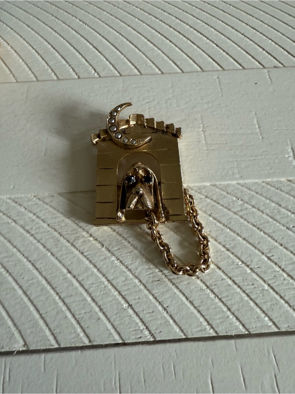 1980s Kirks Folly Gold-tone Dog House Brooch with Crescent Moon - Picture 4 of 4